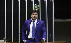 Imagem da notícia Comissão aprova projeto que amplia inclusão social por meio de contratações públicas